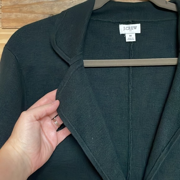 J. Crew size Medium 100% Cotton Black Super Soft & Stretchy Two Button Blazer - Picture 3 of 10
